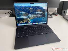 MacBook Air M2 - Image 4